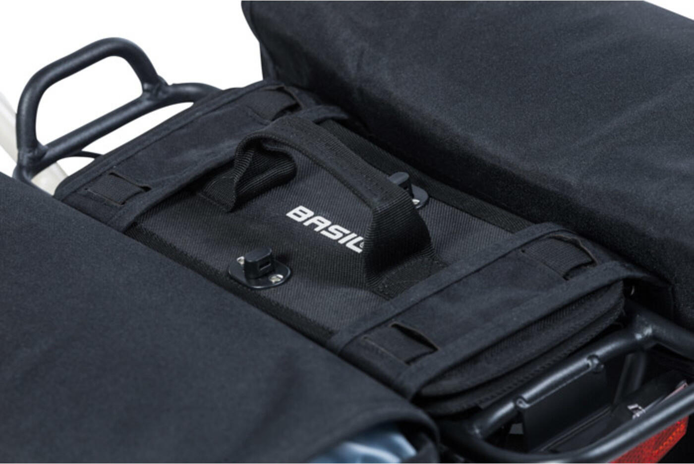 Maniglia per convertire la borsa in una borsa da trasporto Basil 3/7