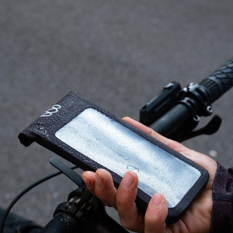 Zestaw rowerowy FitClic Neo z uniwersalnym wodoodpornym pokrowcem na smartfona