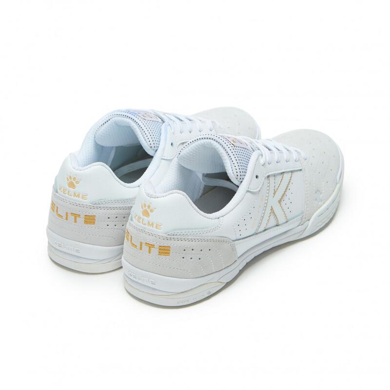 Zapatillas De Fútbol Sala Unisex Kelme Elite En Color Blanco Y Oro