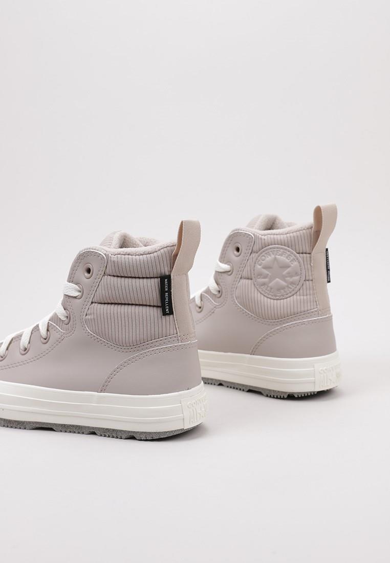 Schoen Converse model A04649C voor unisex 4/5
