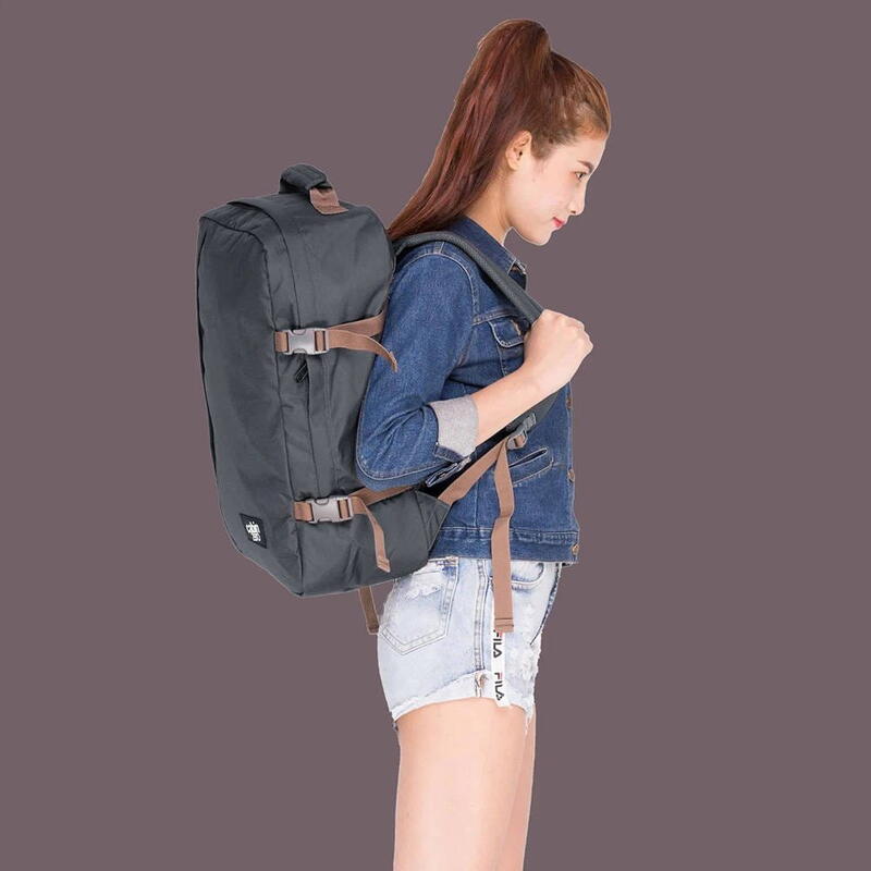 Batoh CabinZero Classic 44L