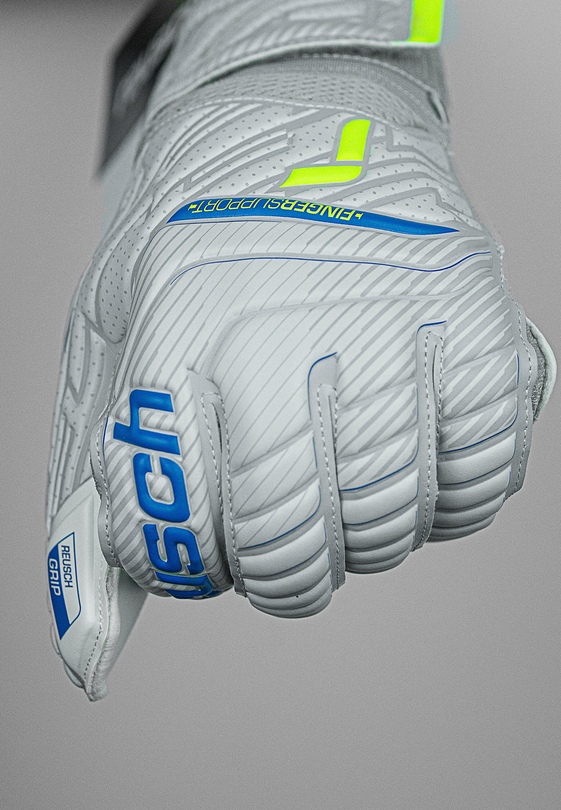 REUSCH Guanti da portiere Attrakt Grip Finger Support 6/7