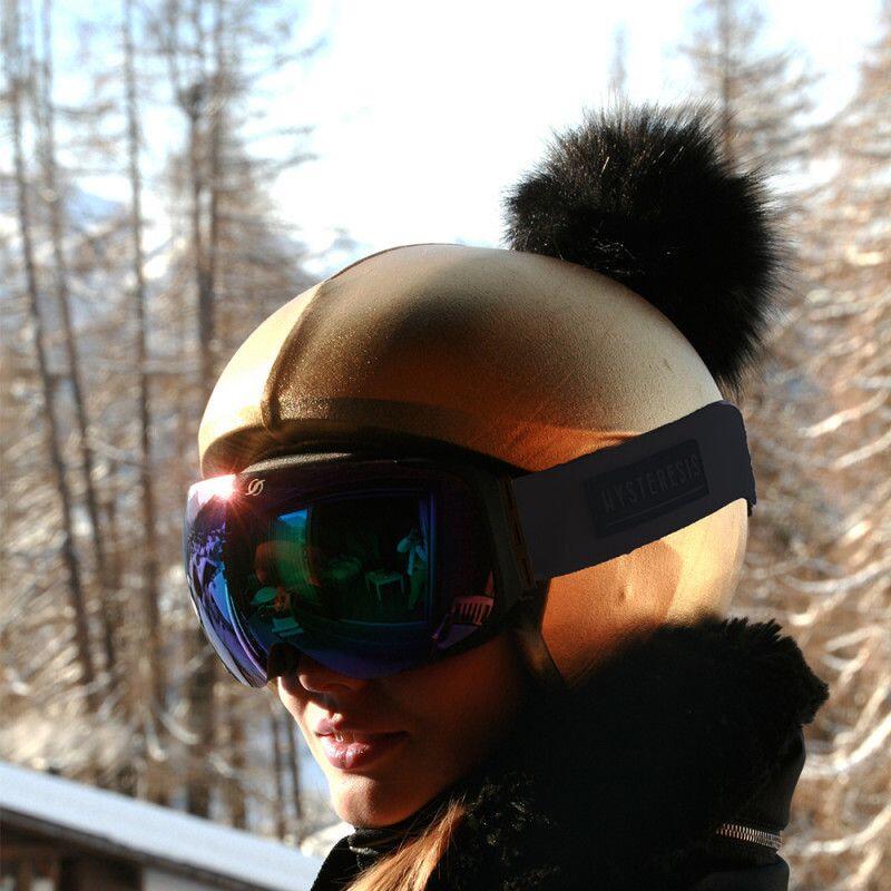 Housse de casque fantaisie - Coolcasc - Or avec un pompon noir - Taille unique
