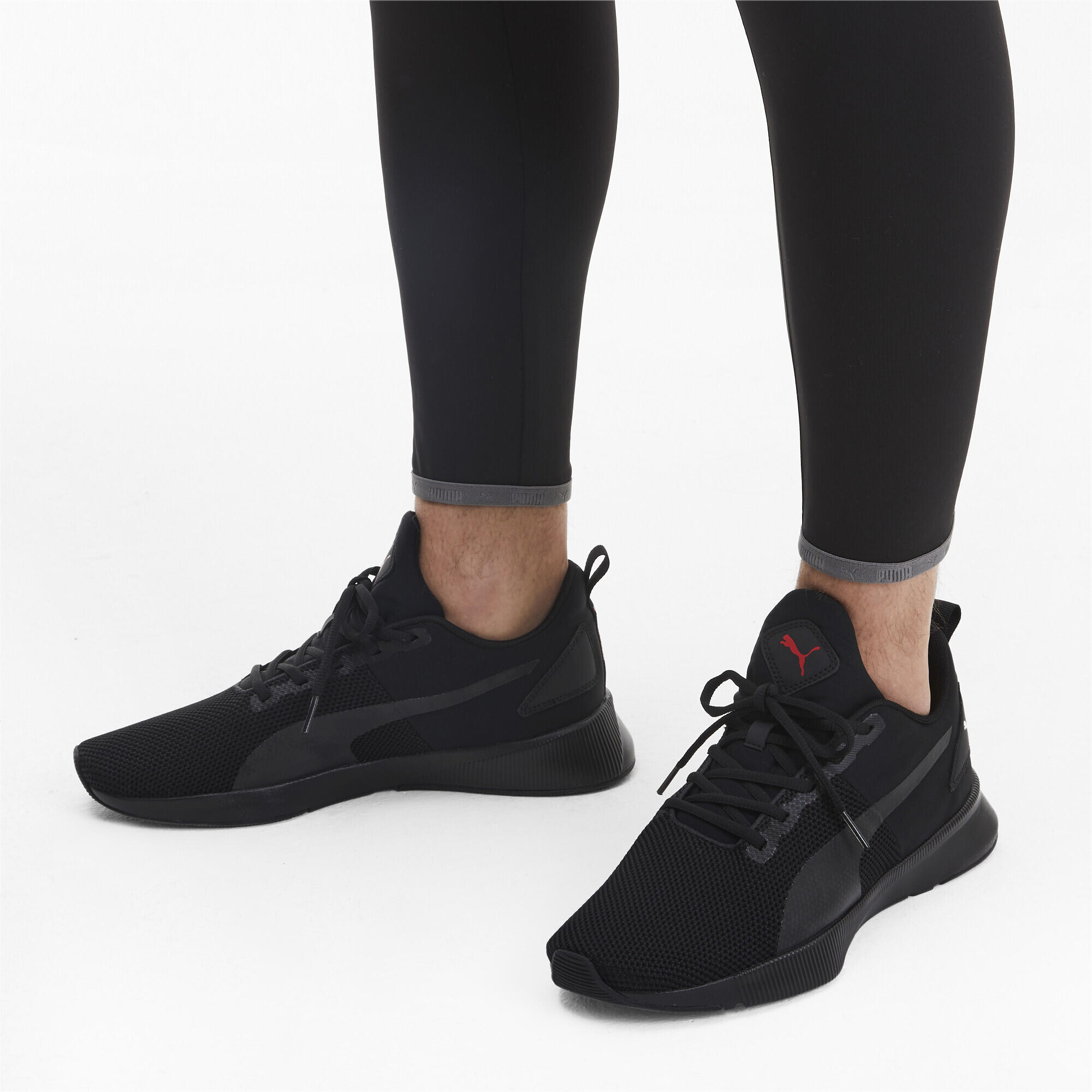 Zapatillas de running Flyer PUMA Black High Risk Red 2/7