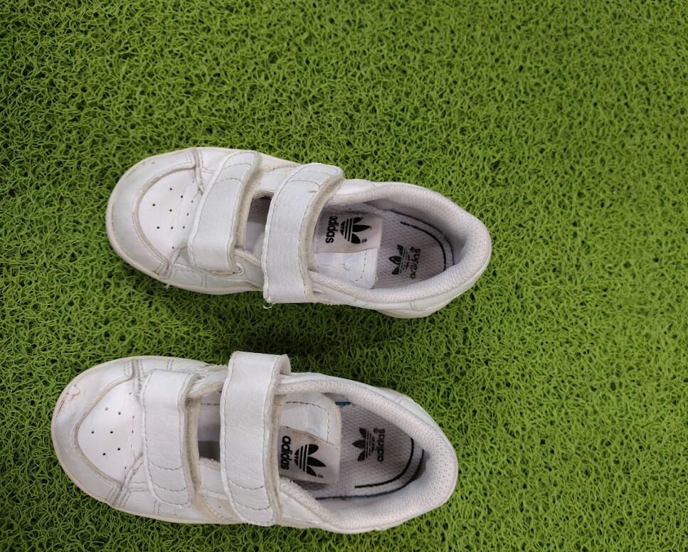 CALÇADO ADIDAS BRANCO 24 - SEGUNDA VIDA: SATISFATÓRIO/ACEITÁVEL 4/4