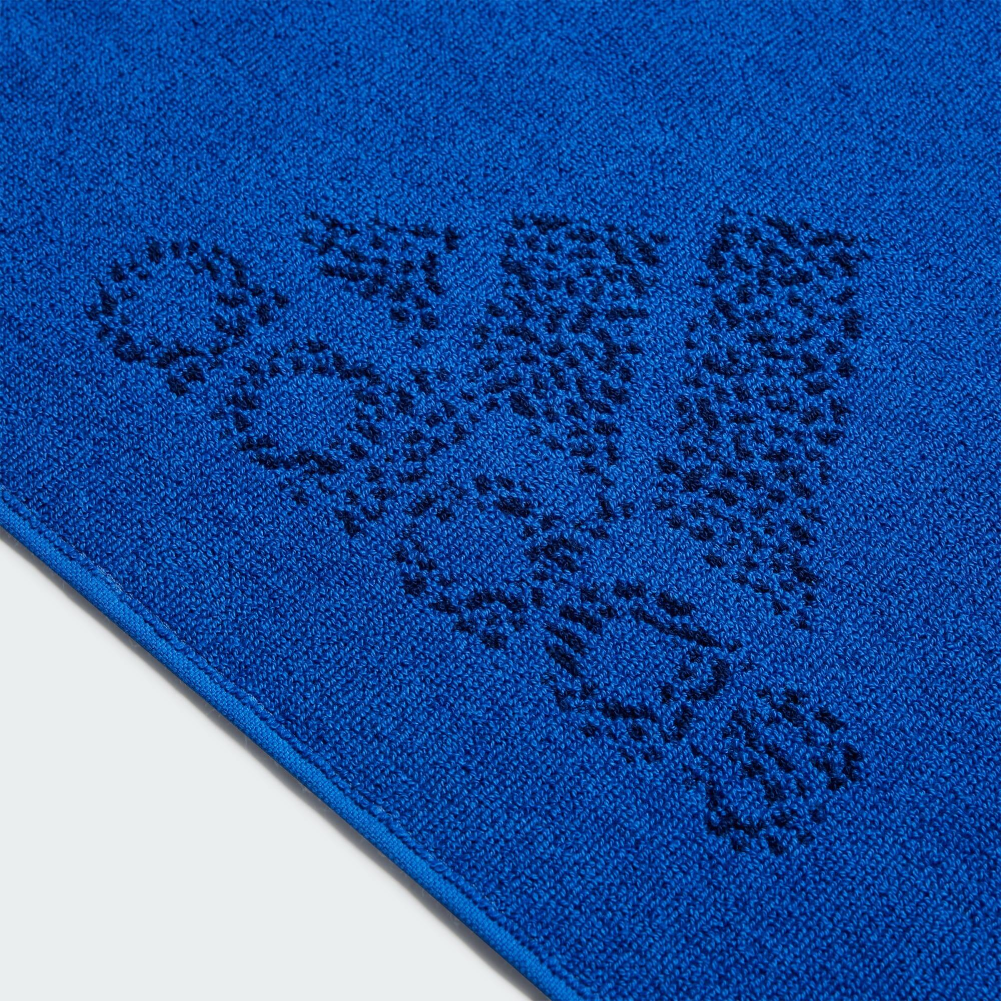 Branded Must-Have Towel 3/5