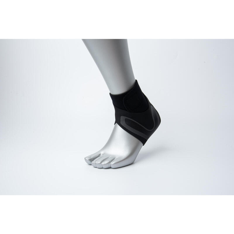 ANKLE BRACE WITH STRAP (LEFT) - BLACK