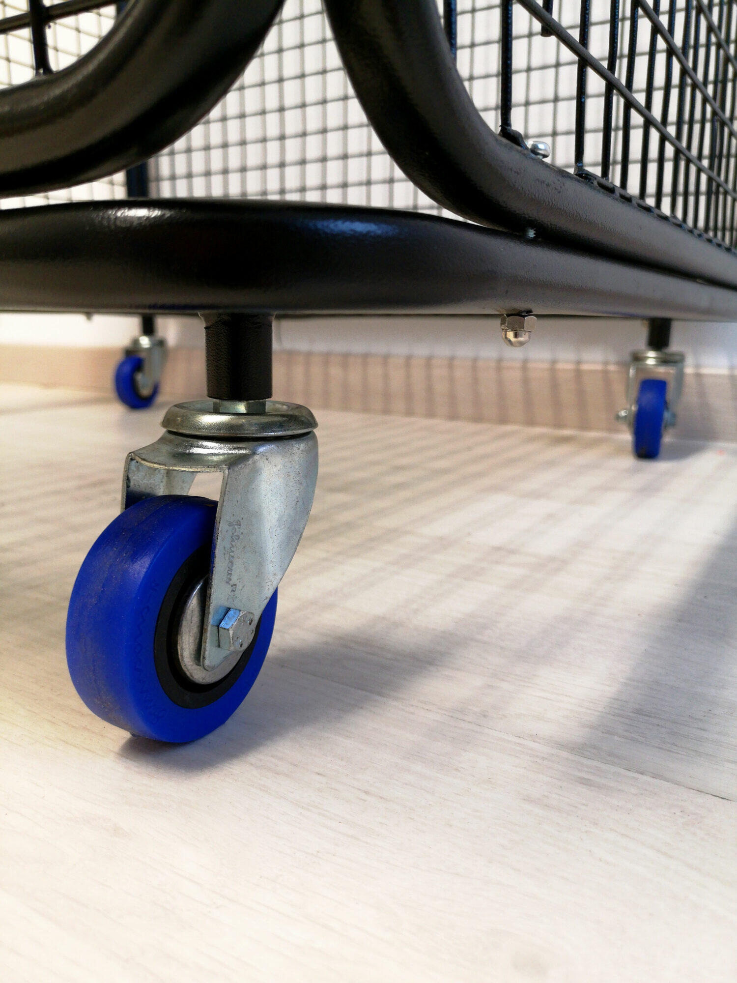 Cage de rangement sur roues - Stocker vos ballons et votre matériel 5/7