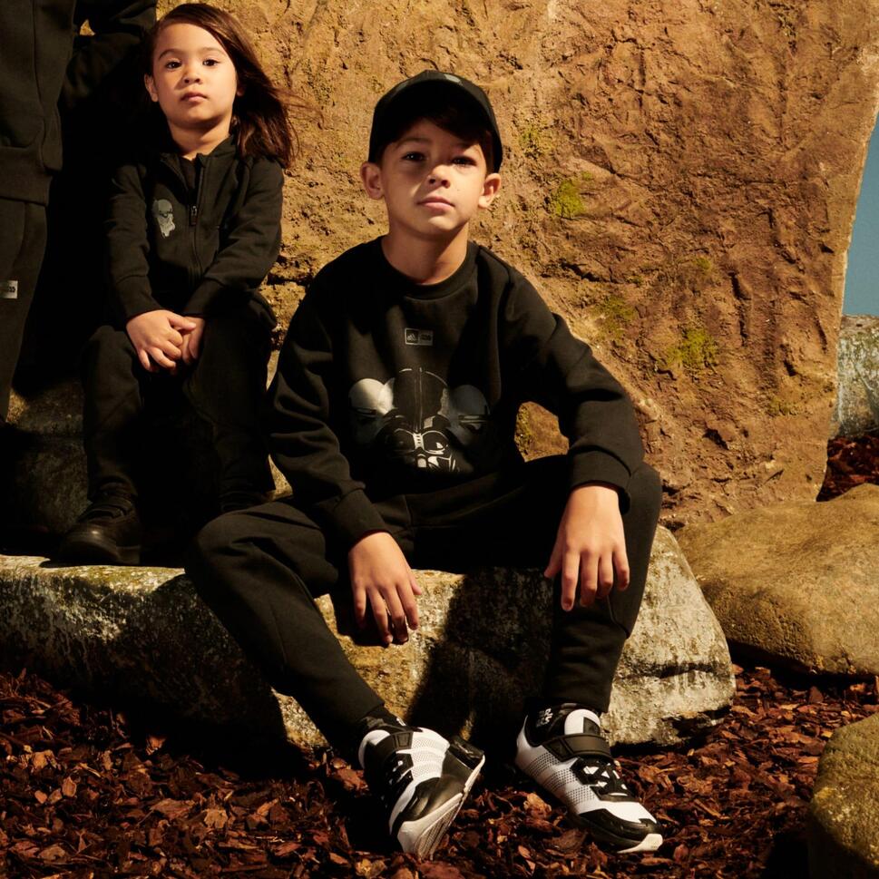 Zestaw adidas x Star Wars Z.N.E. Crewneck and Jogger