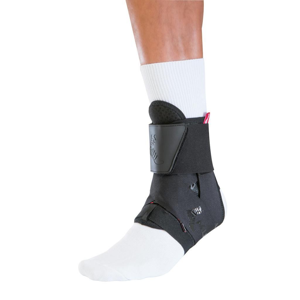Mueller The One Strapped Ankle Brace for Injuries Grippy & Breathable (XL) 1/6