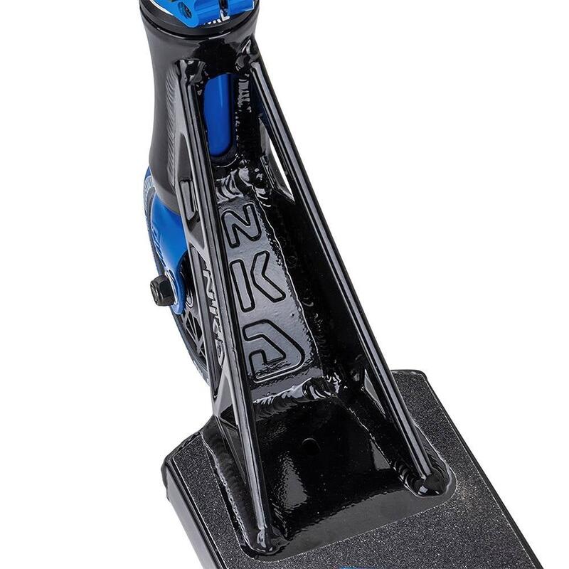 NKD Gas-Stunt-Scooter Schwarz-Blau