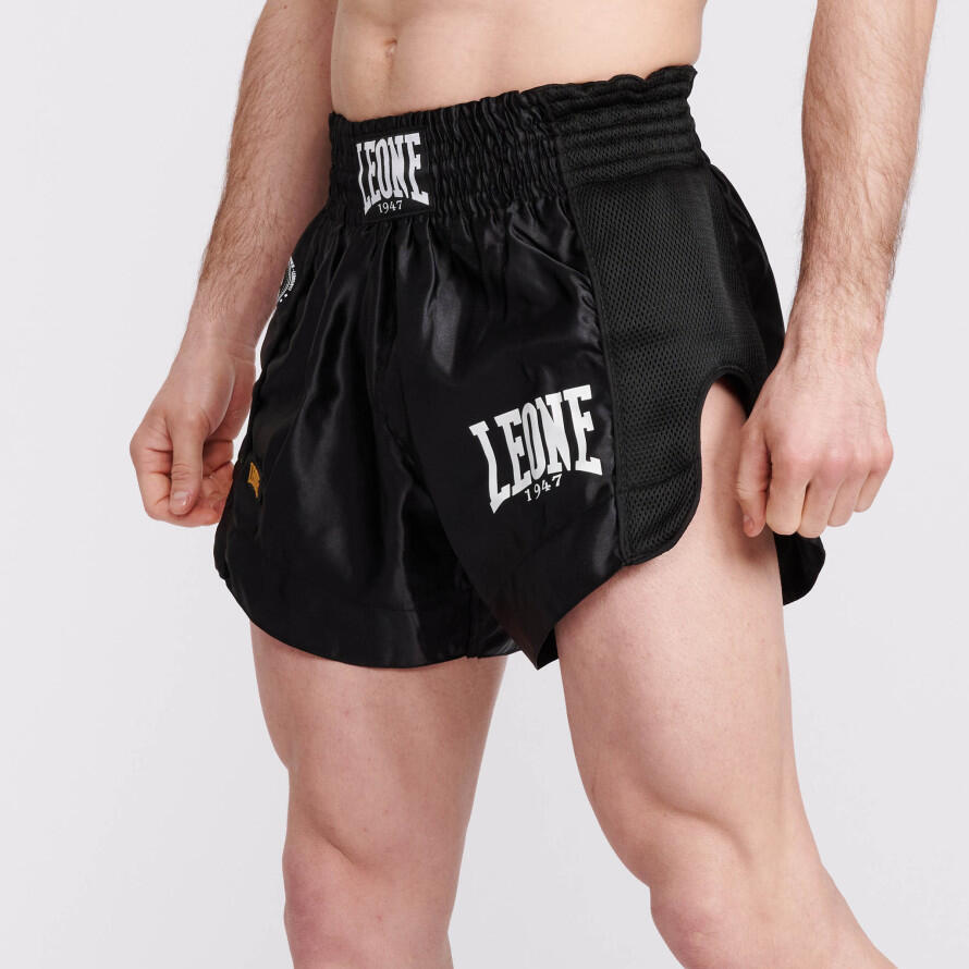 LEONE 1947 Kick Boxing Muay Thai Leone 1947 FLAG Calções para adultos preto