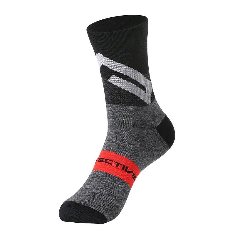 Herren Socken für sportliche Aktivitäten & den Alltag!