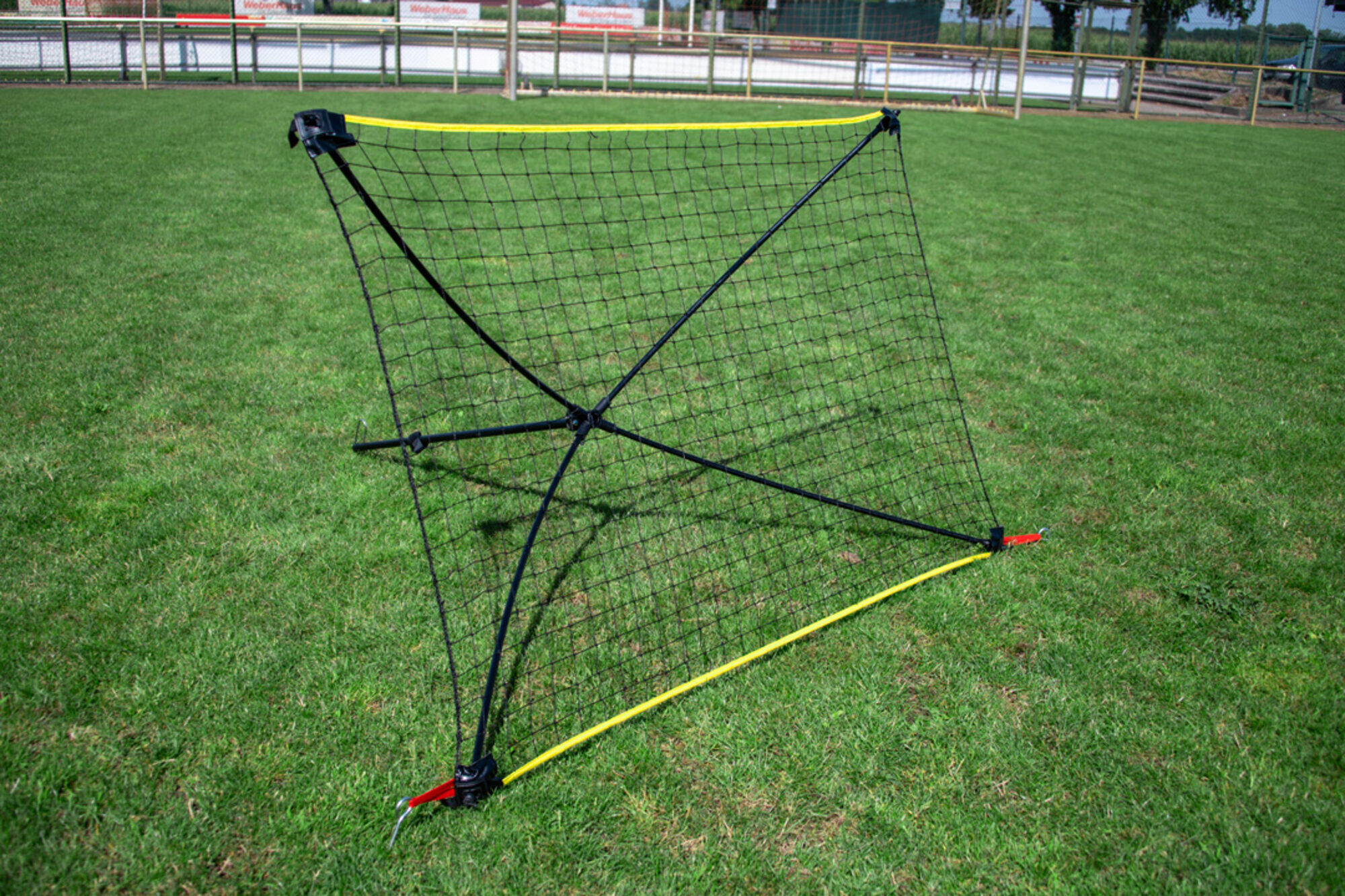 X rebounder - Compact rebound net 2/4