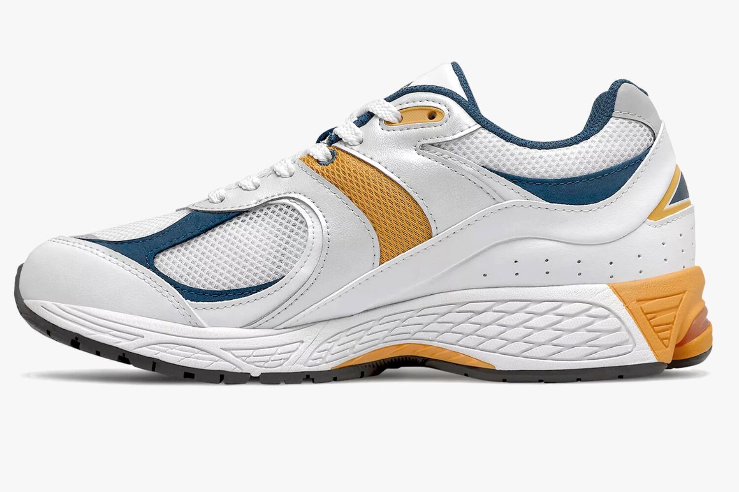 Chaussures de marche New Balance 2002R pour hommes 3/5