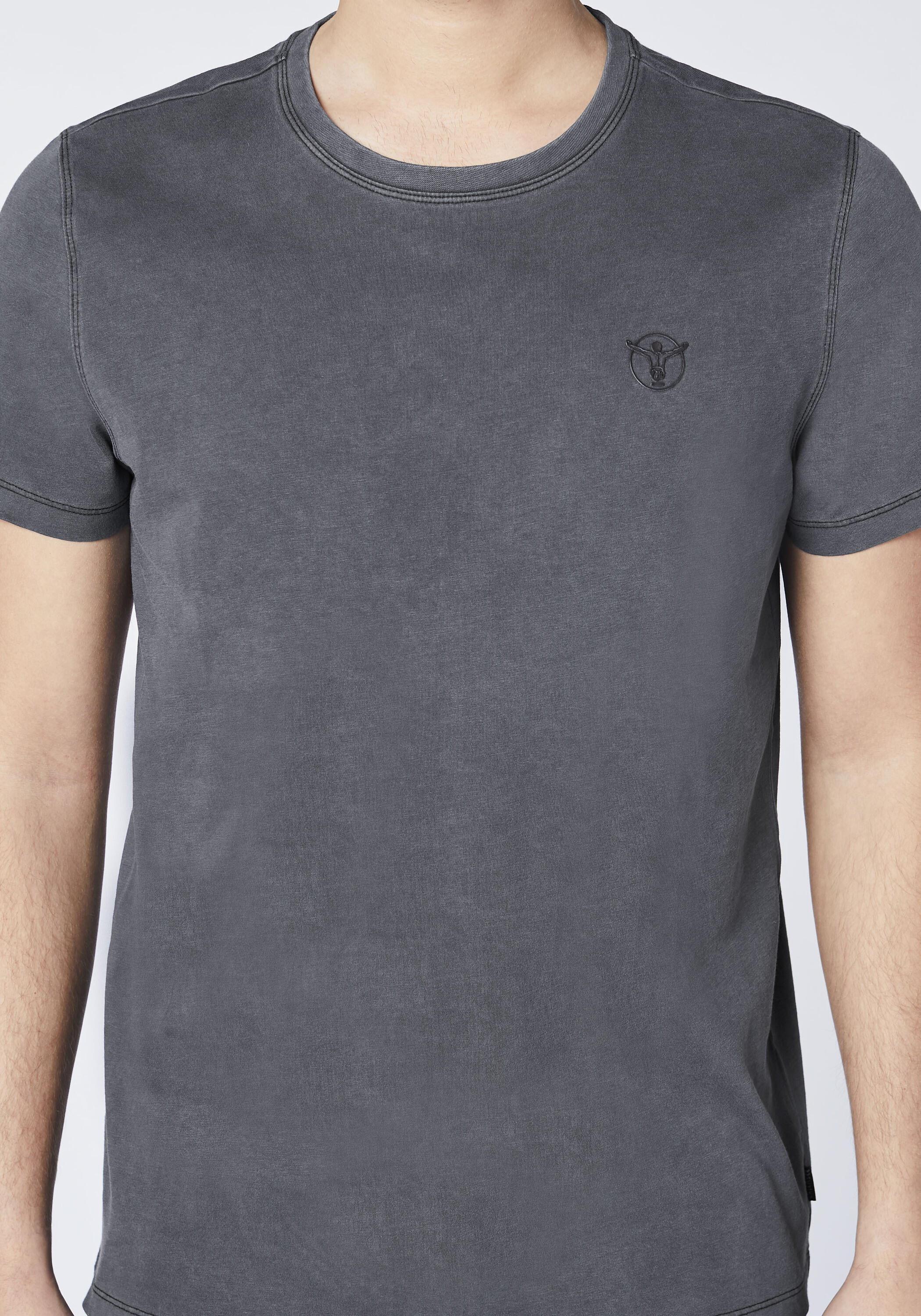 T-Shirt mit dezentem Jumper-Motiv 6/7