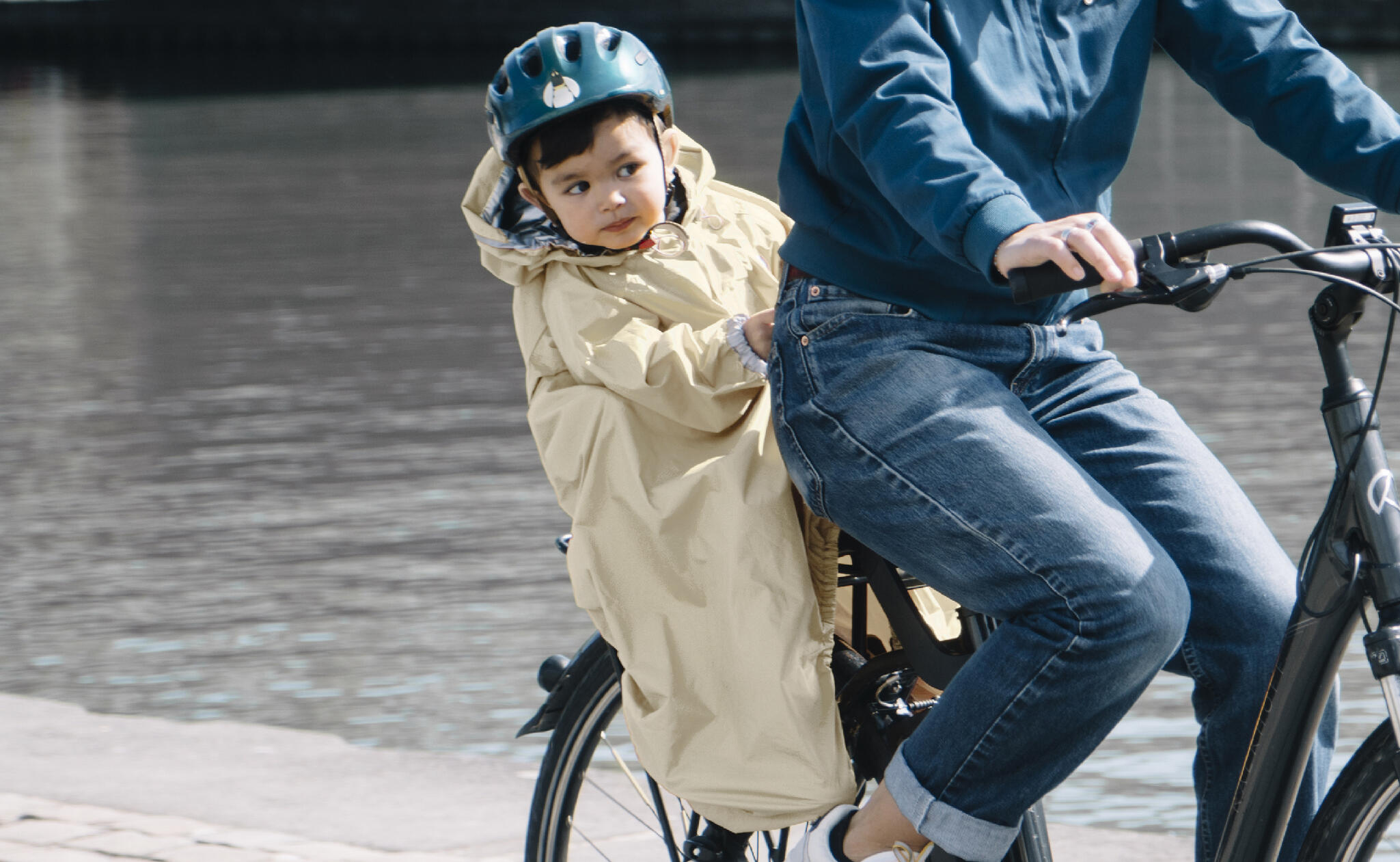 Imperméable pour siège vélo 6/7