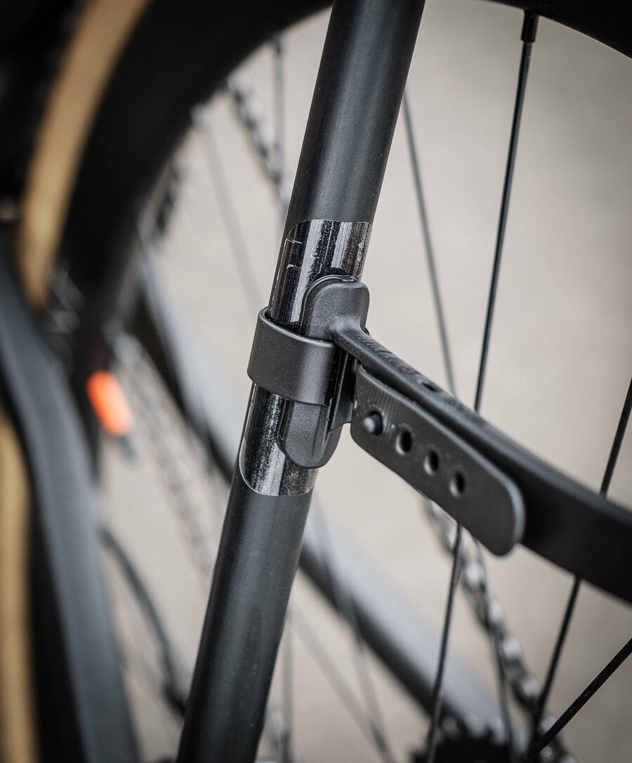 Ass Savers WIN WING 2 Gravel Black Dot Rear Mudguard 5/6