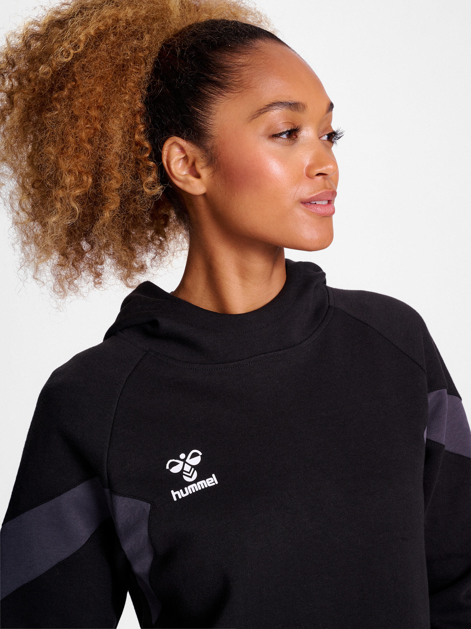 Sweatshirt à capuche Damen Hummel Travel 3/7