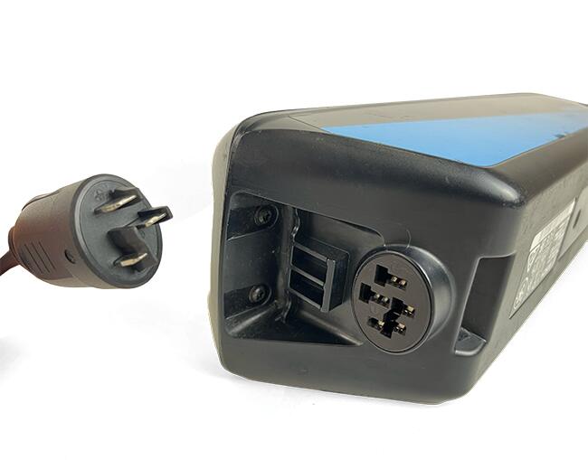 Chargeur 36V 4A pour batterie Bosch 7/7
