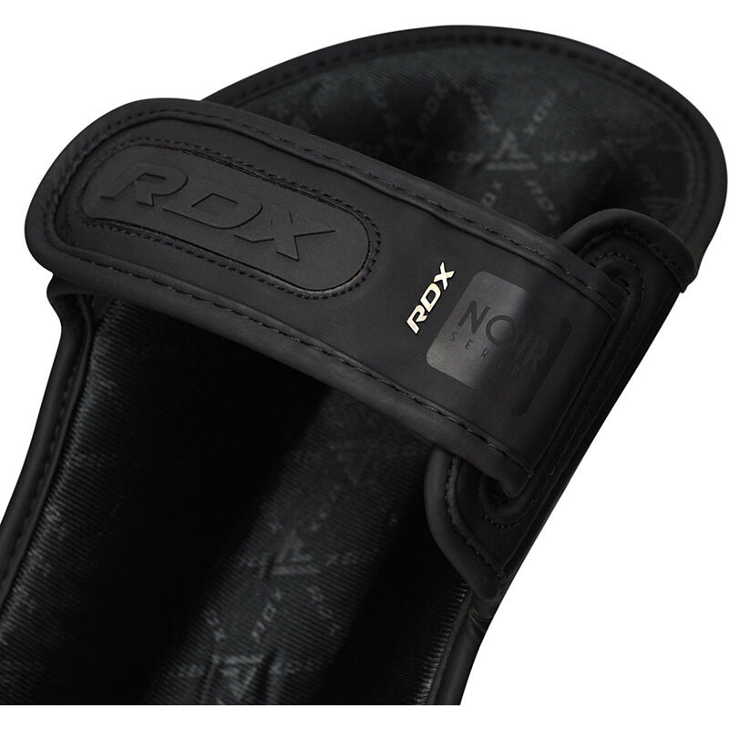 Schienbeinschoner RDX T15 – Schwarz – M 6/7