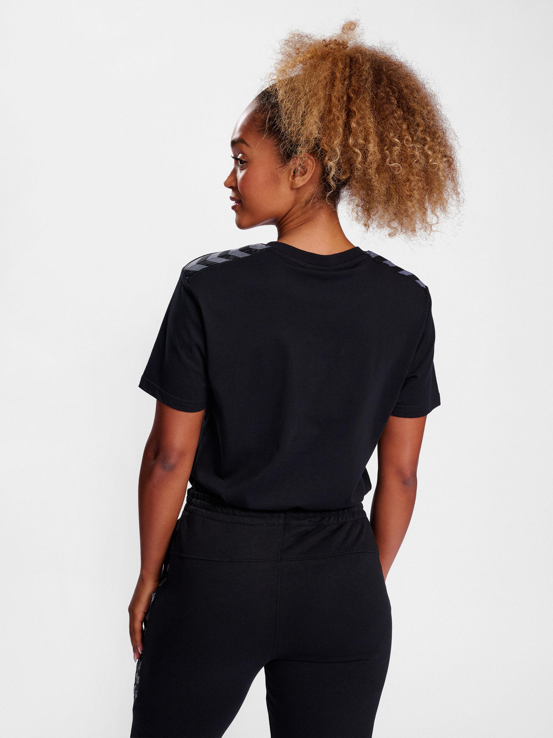 Instap T-Shirt Hmlauthentic Lifestyle Dames 4/7