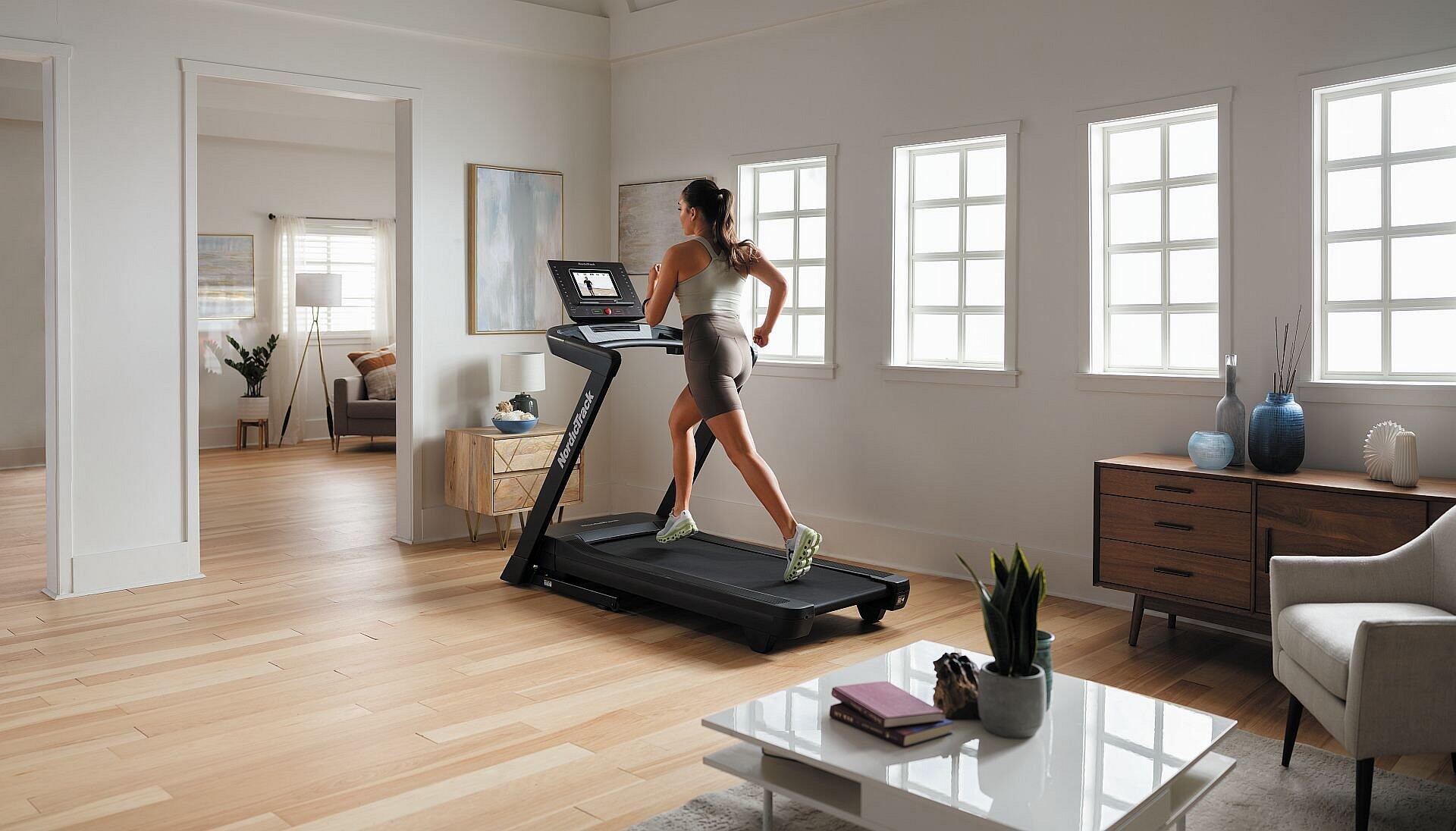 NordicTrack EXP 10i Futópad 6/7