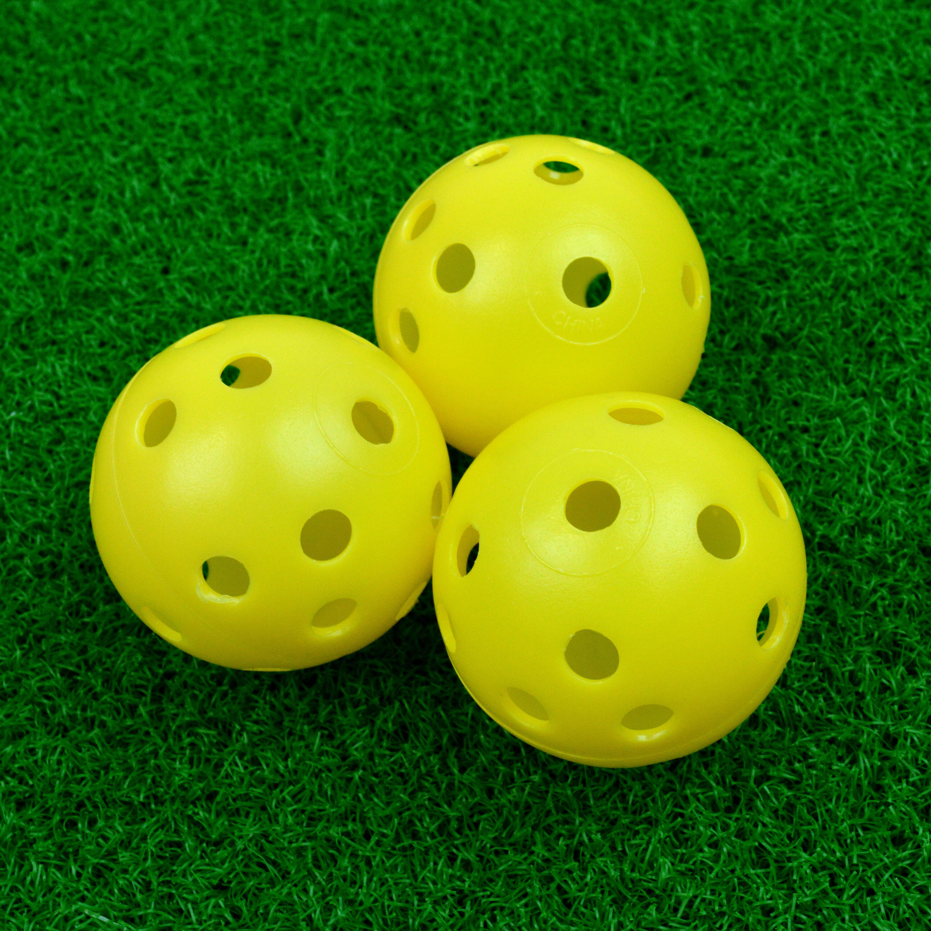 PGA TOUR 24 Practice Balls (yellow) 2/3