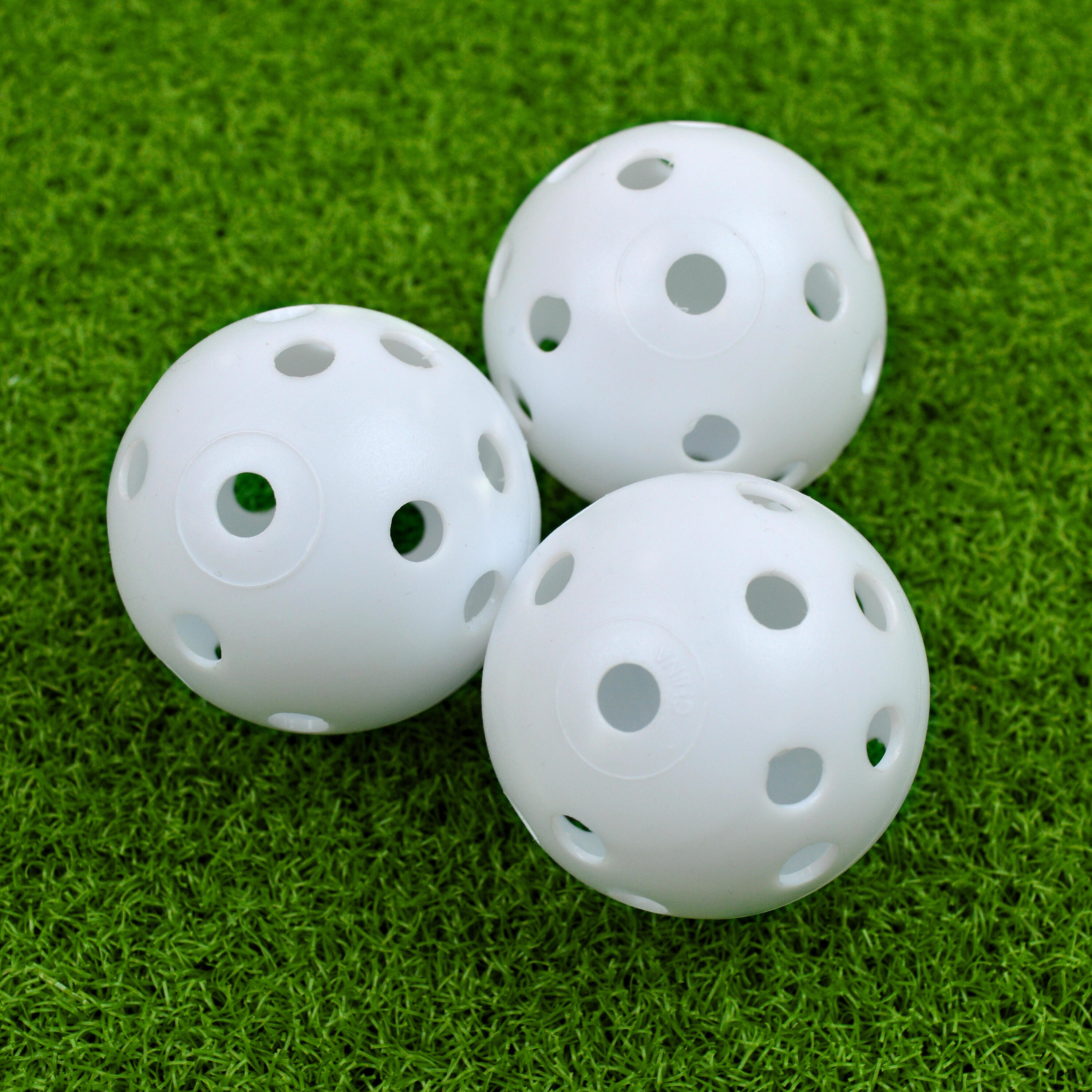 PGA TOUR 24 Practice Balls (WHITE) 2/3