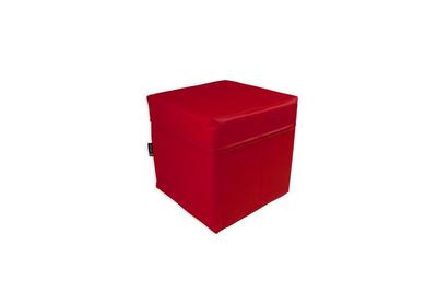 Zitkubus van rood kunstleer. 40x40x40 cm. met pu-schuim.