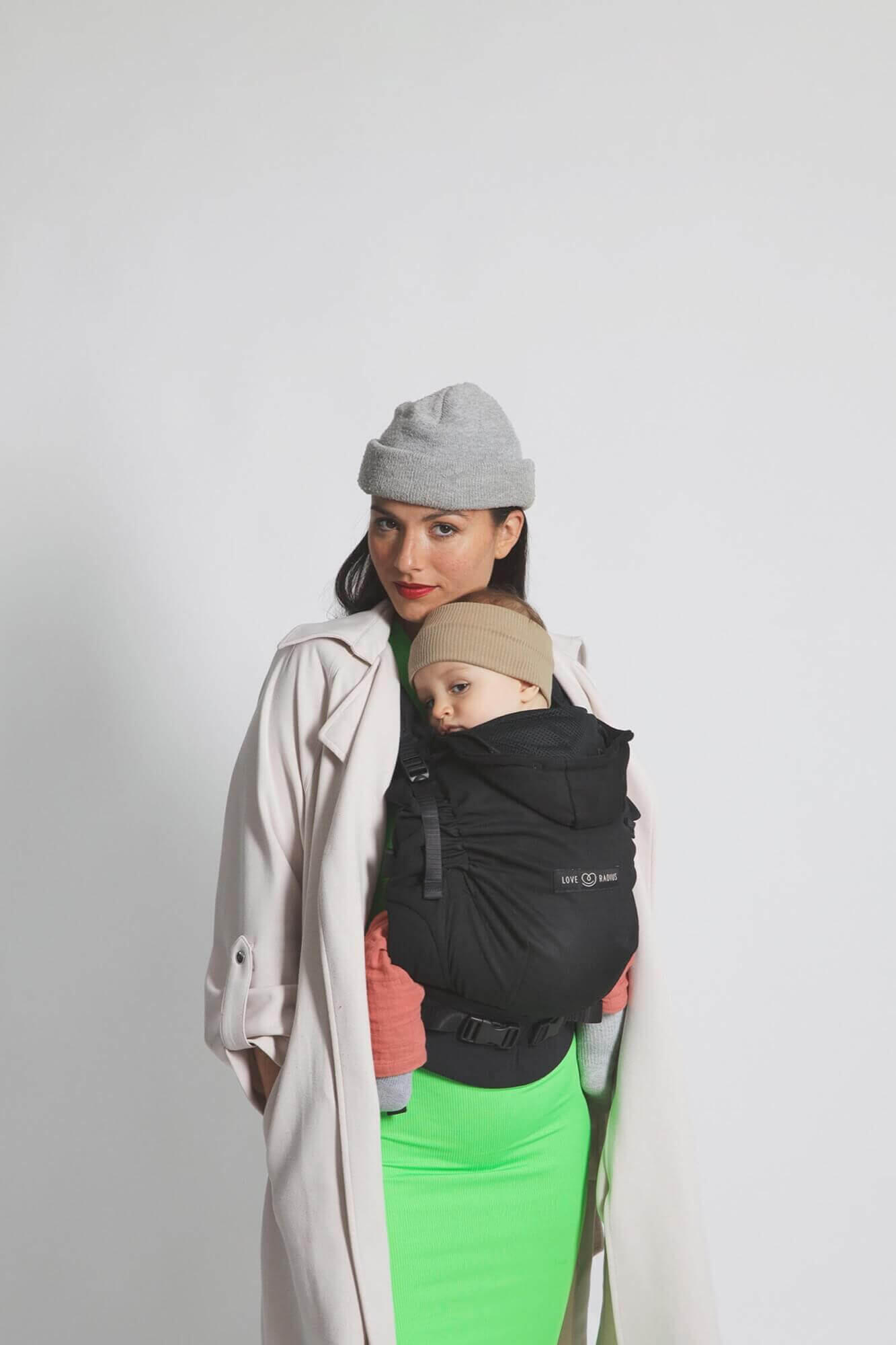 Porte-bébé HoodieCarrier 2 - Black Forest 2/5