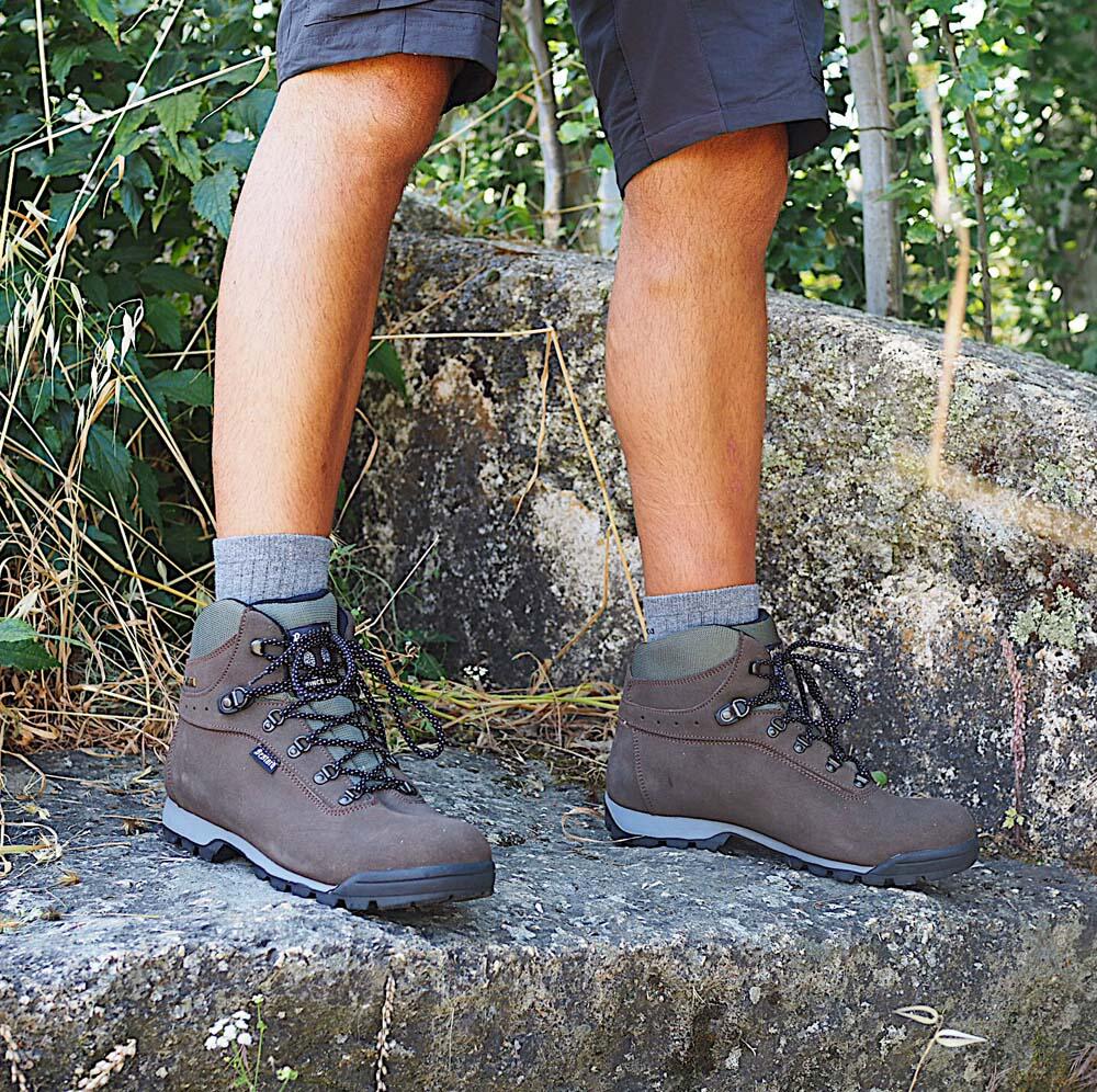 Botas de Caza y Trekking Impermeables para Hombre Bestard Cares Gore-Tex 2/5