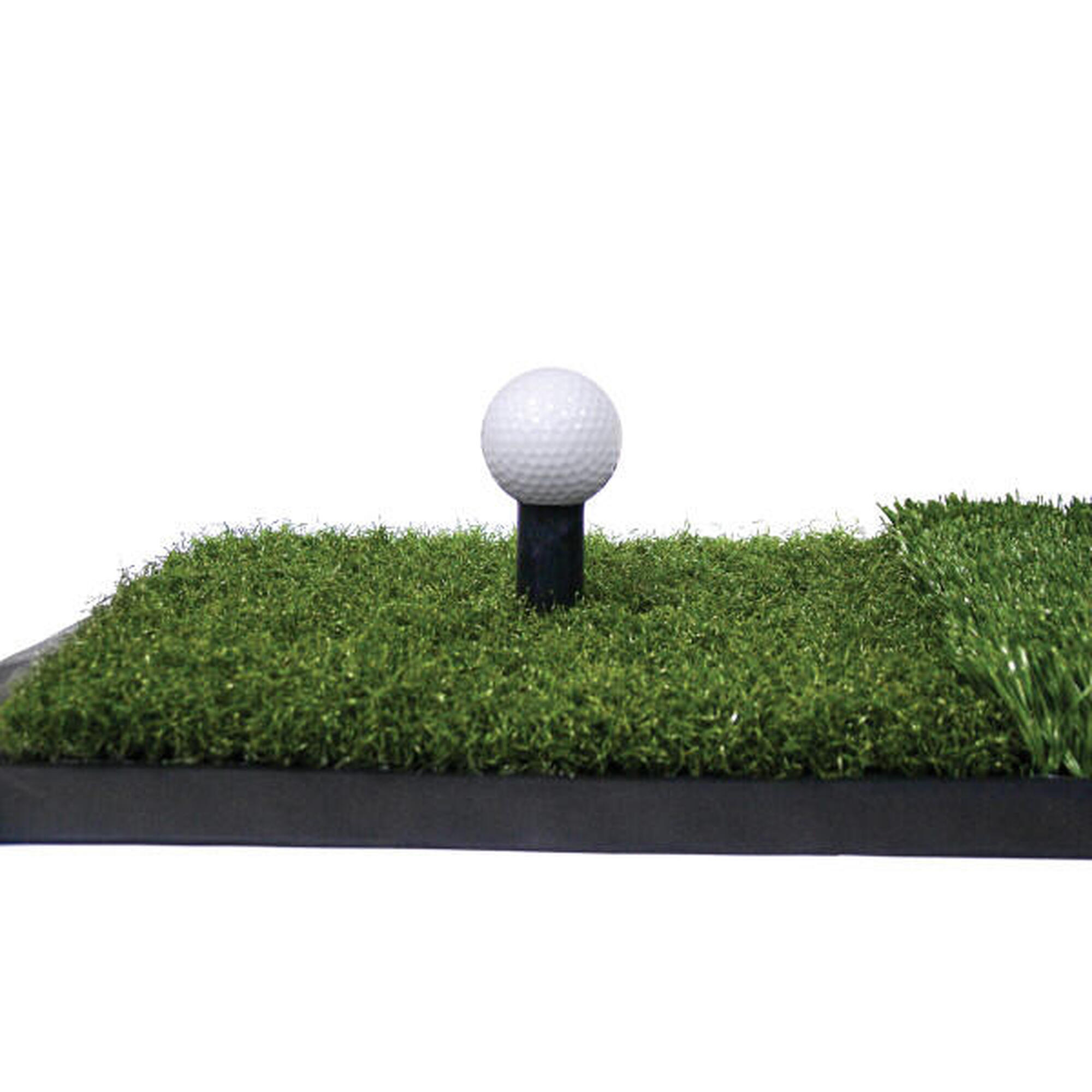 Mejore su swing con esta versátil y resistente alfombrilla de golf.