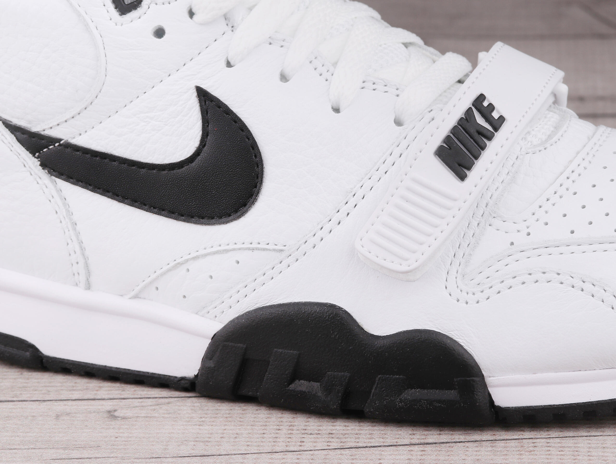 Buty męskie sportowe do koszykówki Nike AIR TRAINER 1 6/7