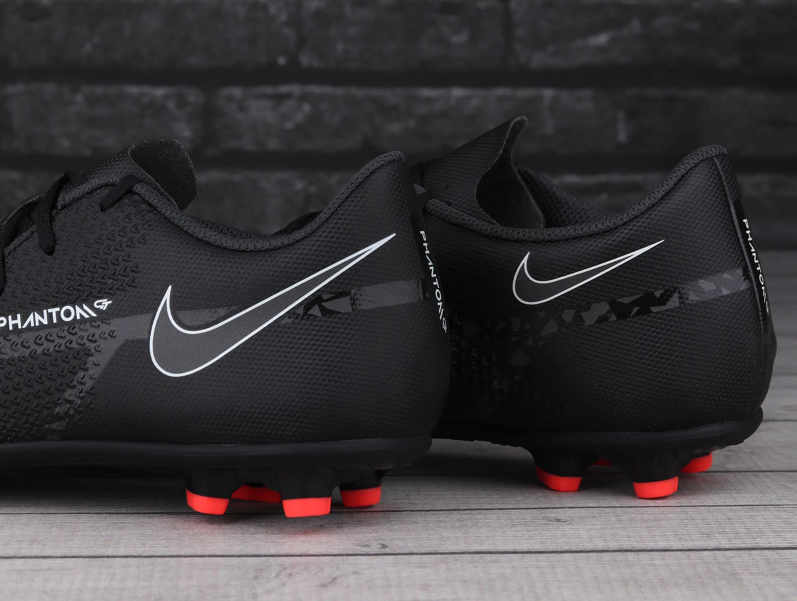 Chaussures De Football Homme Nike Phantom Gt2 Club Fg/Mg Pour Gazon 6/7