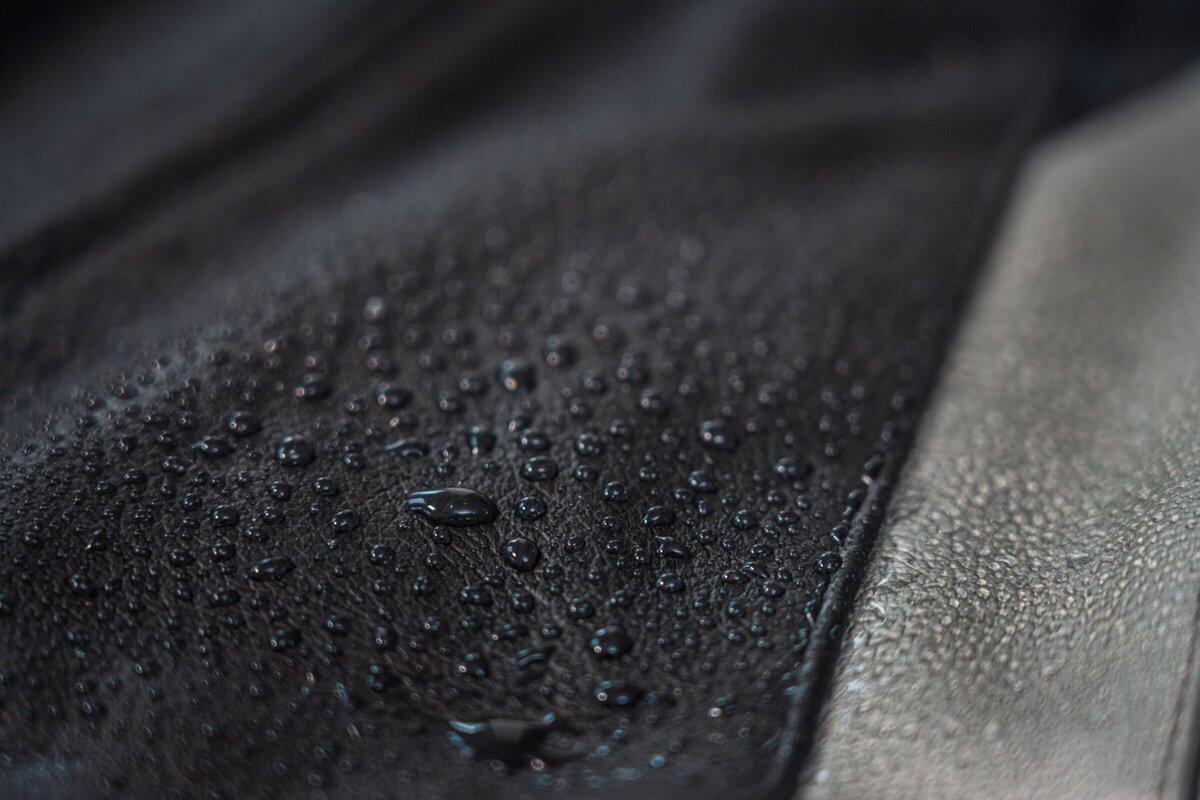 Imperméabilisant haute performance pour le cuir LEATHER RESTORER 2/6