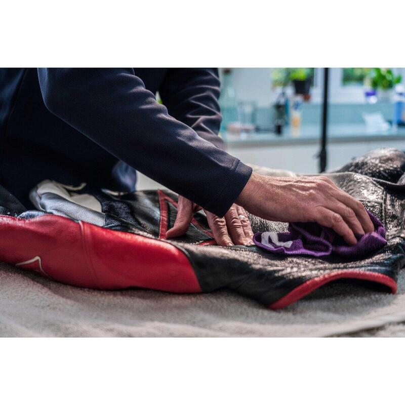 Imperméabilisant haute performance pour le cuir LEATHER RESTORER
