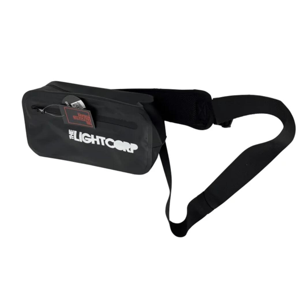 WATERRESISTANT SHOULDER BAG 1/1