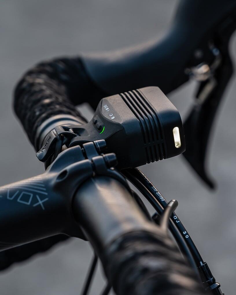 Knog Blinder Road 600 Front Bike Light 4/5