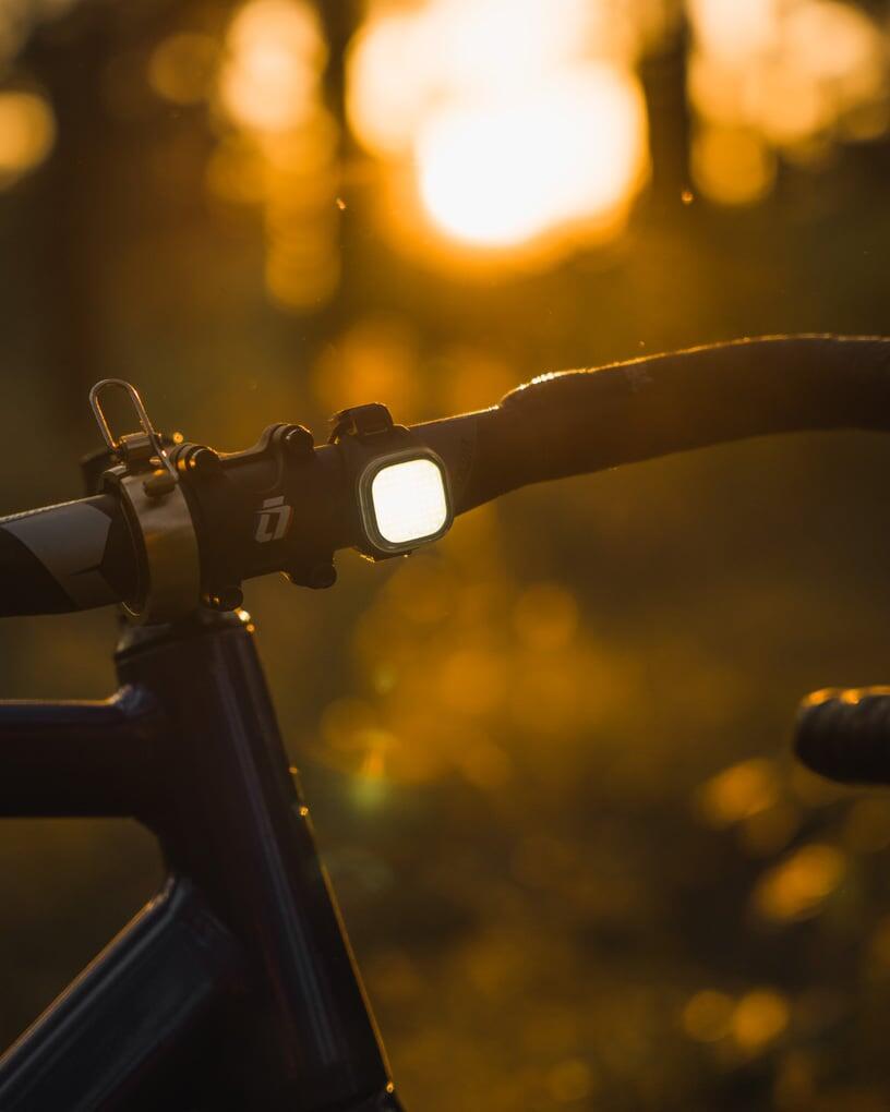 Mini luz delantera para bicicleta Knog blinder Square 5/7