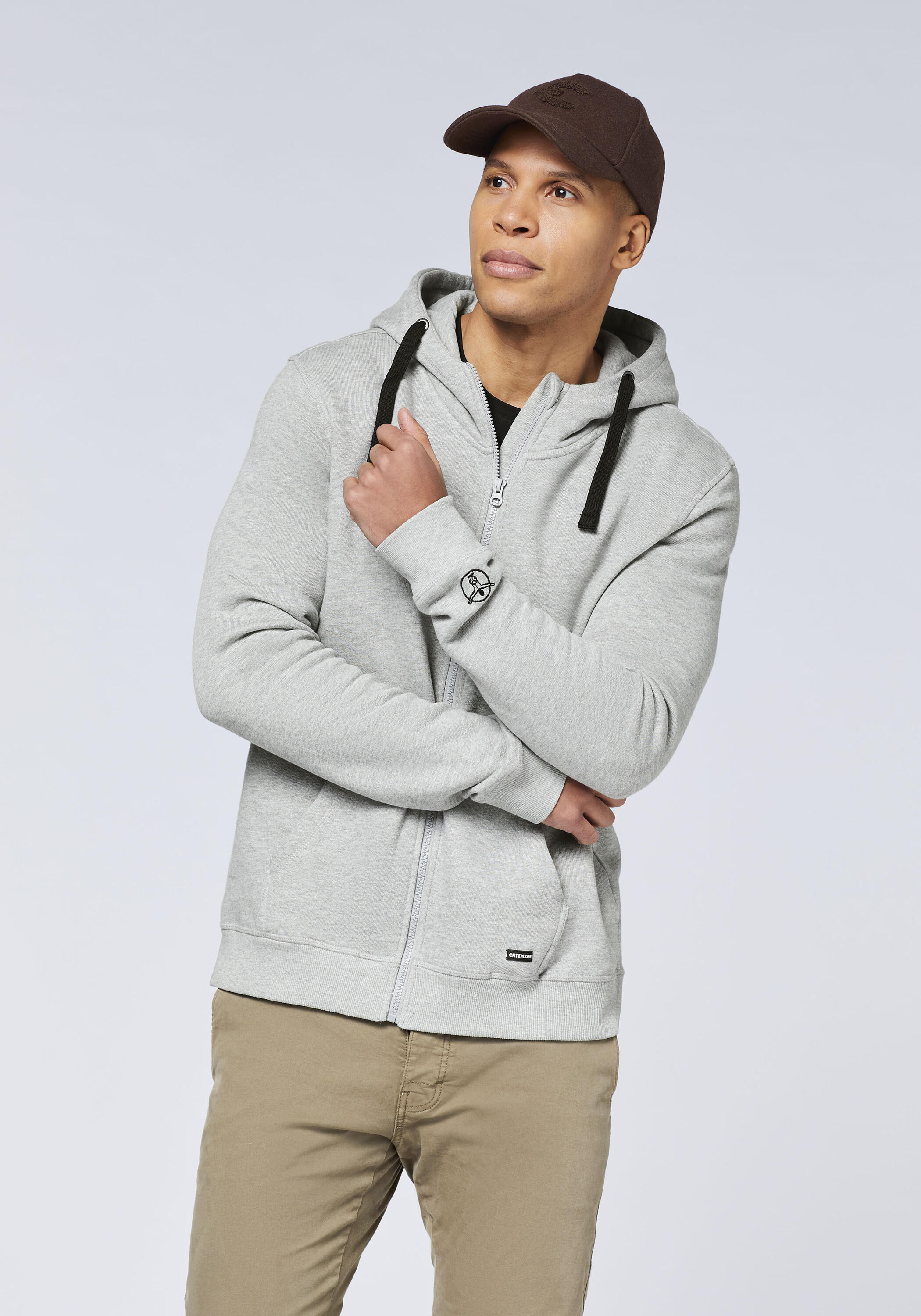 Sweatjacke mit Kapuze und Label-Symbol am Ärmel 3/7