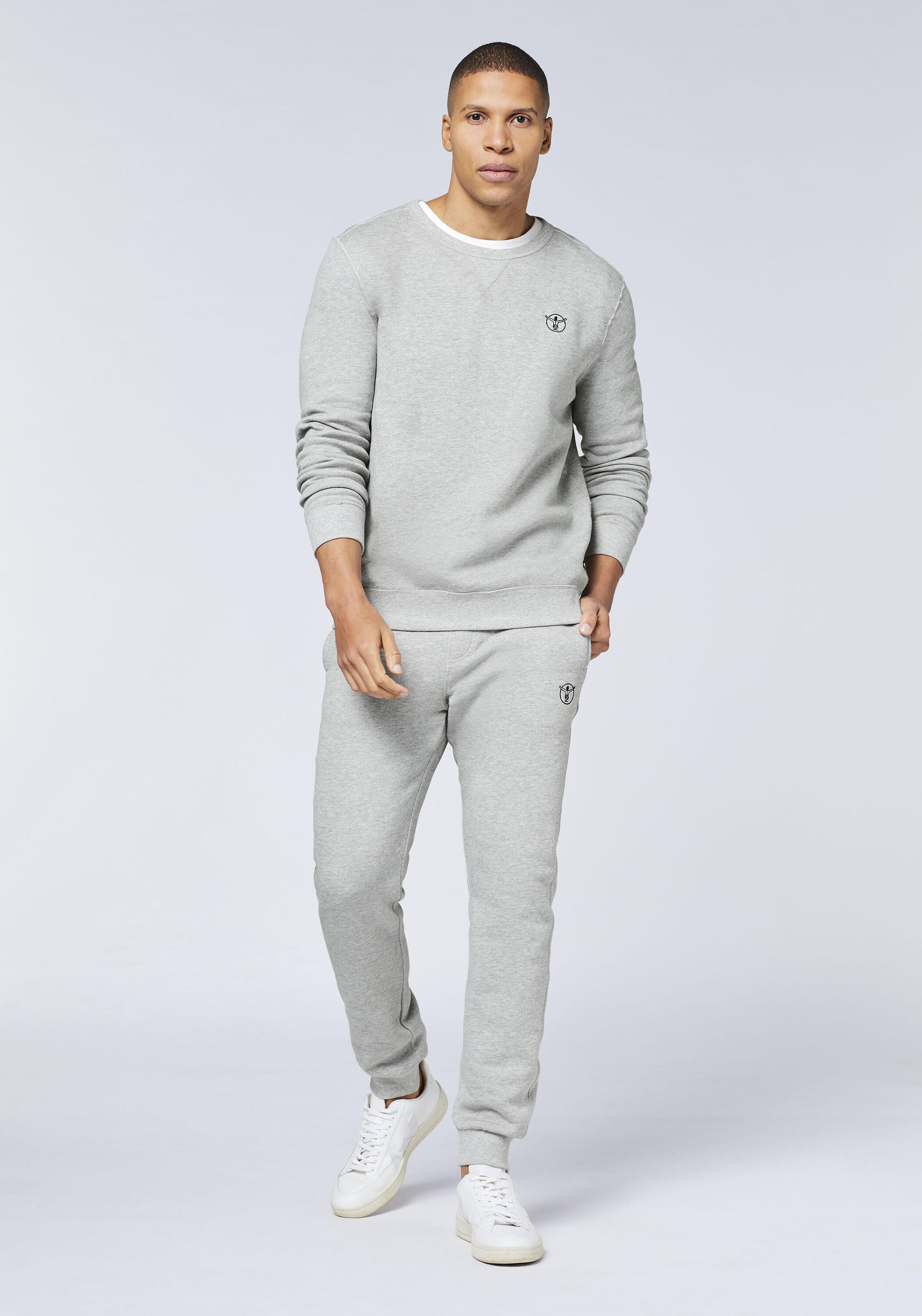 Sweater im Basic-Look mit Logo-Motiv 5/7