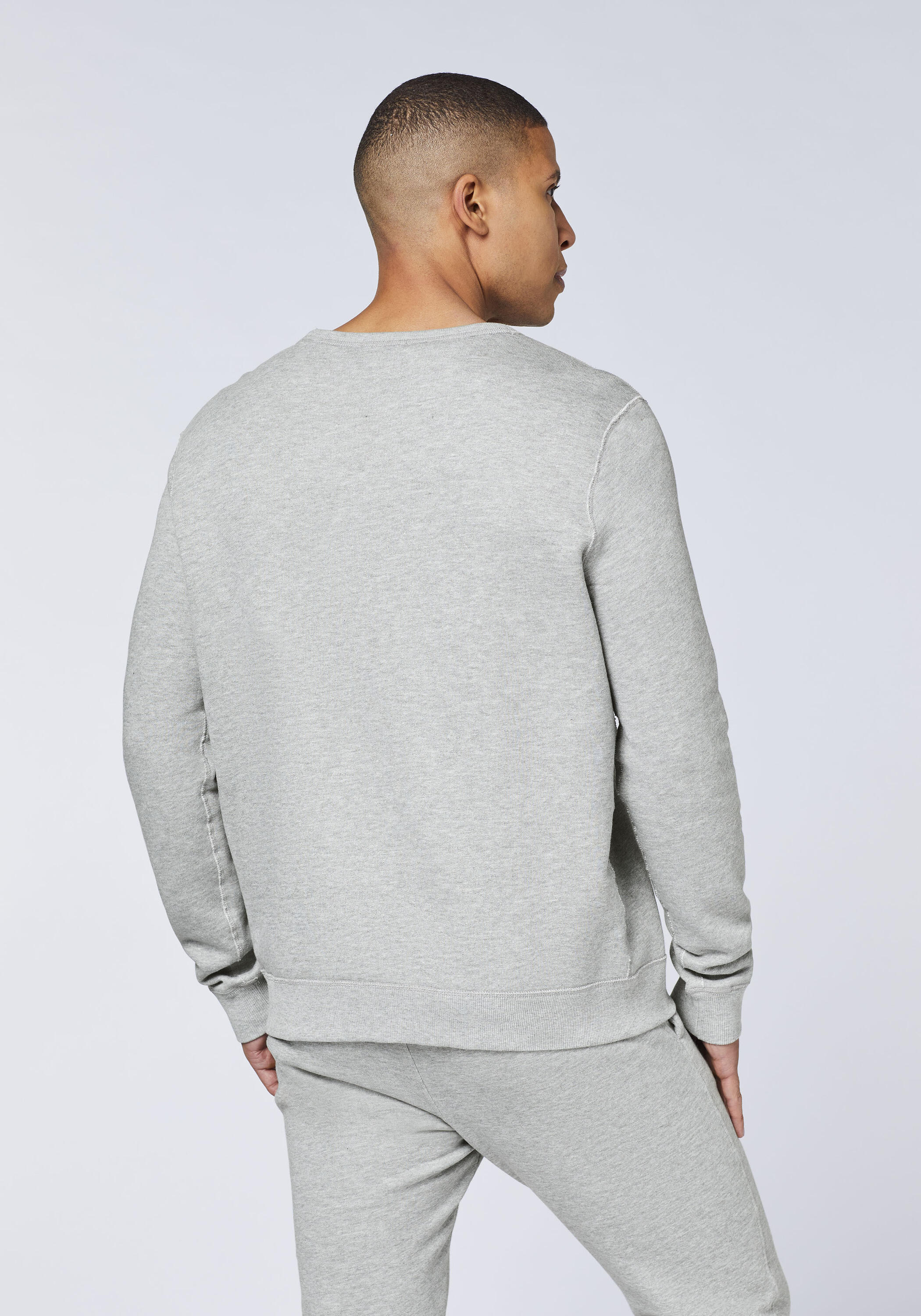 Sweater im Basic-Look mit Logo-Motiv 4/7