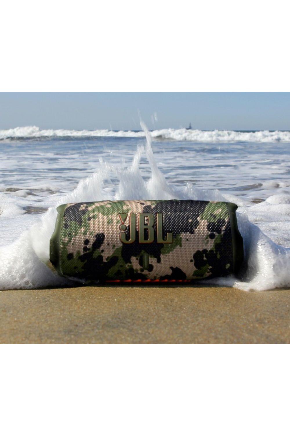 JBL Charge 5 Waterproof Portable Bluetooth Speaker 2/4