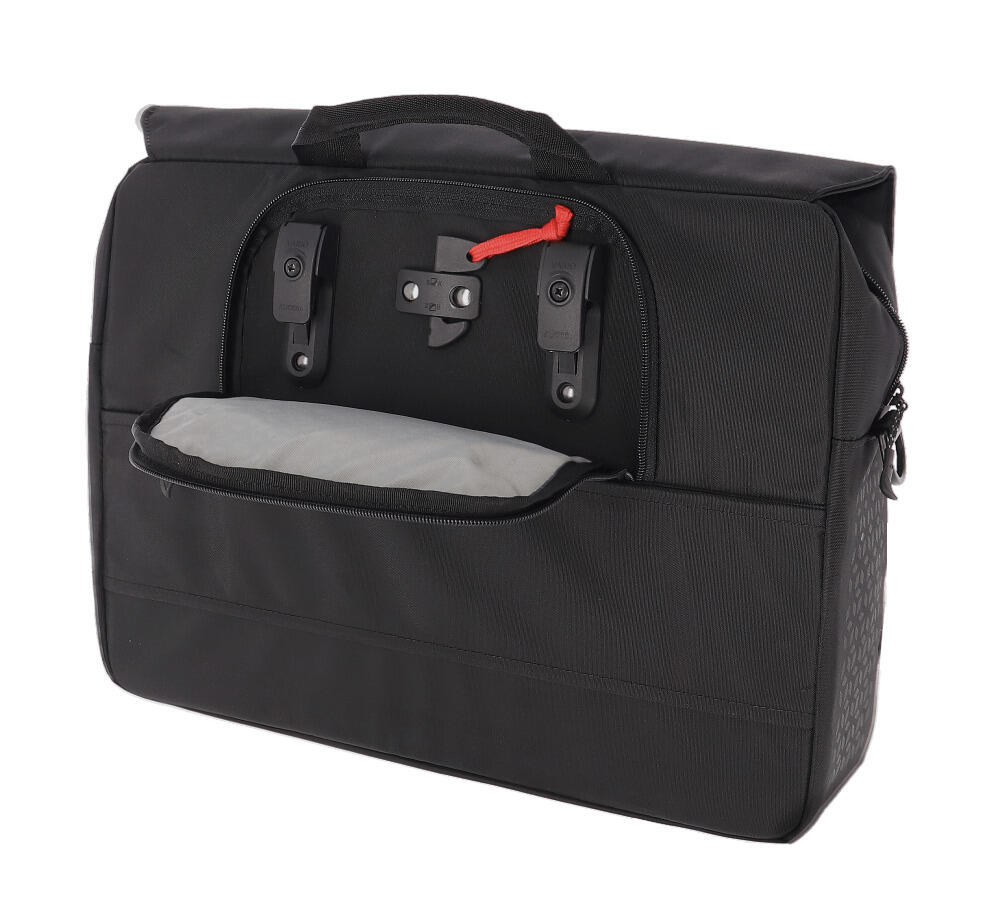 Sac Commuter Kinross 4/4