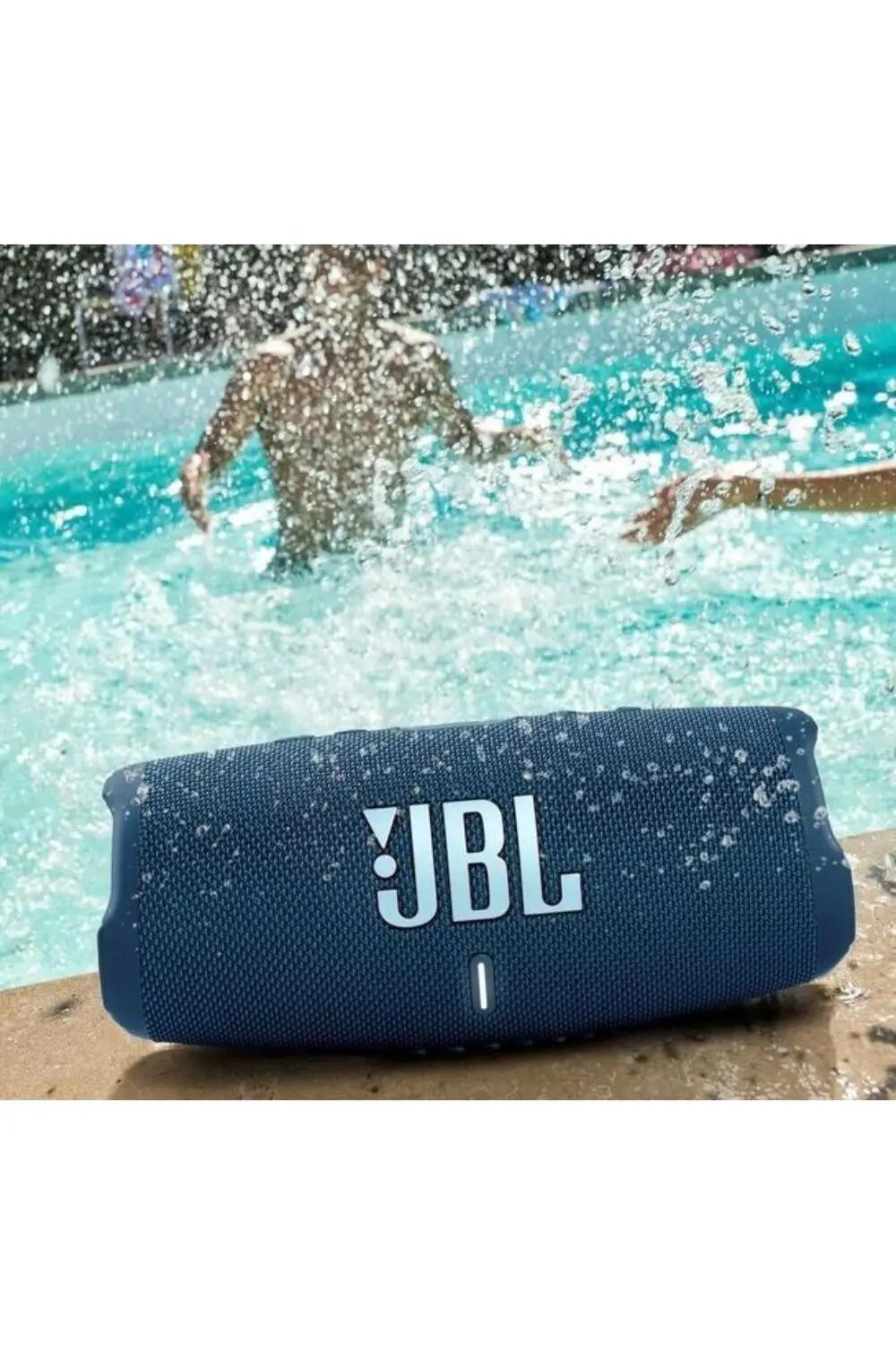 JBL Charge 5 Waterproof Portable Bluetooth Speaker 3/3