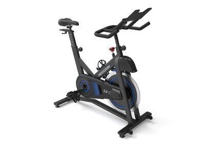 5.0ic indoor cycle met 100 weerstandsniveaus dankzij ecb magnetische rem