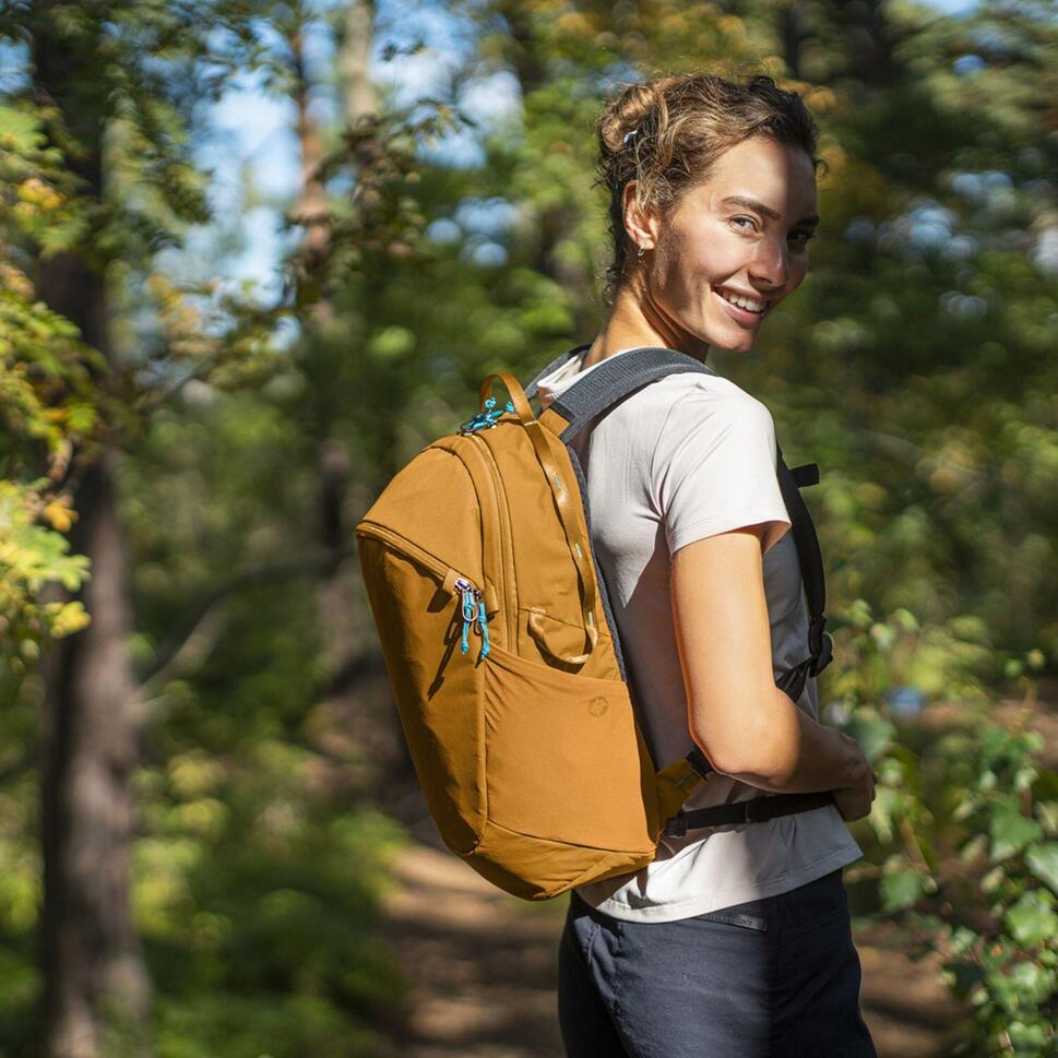 Plecak antykradzieżowy Pacsafe ECO Backpack 18L Econyl