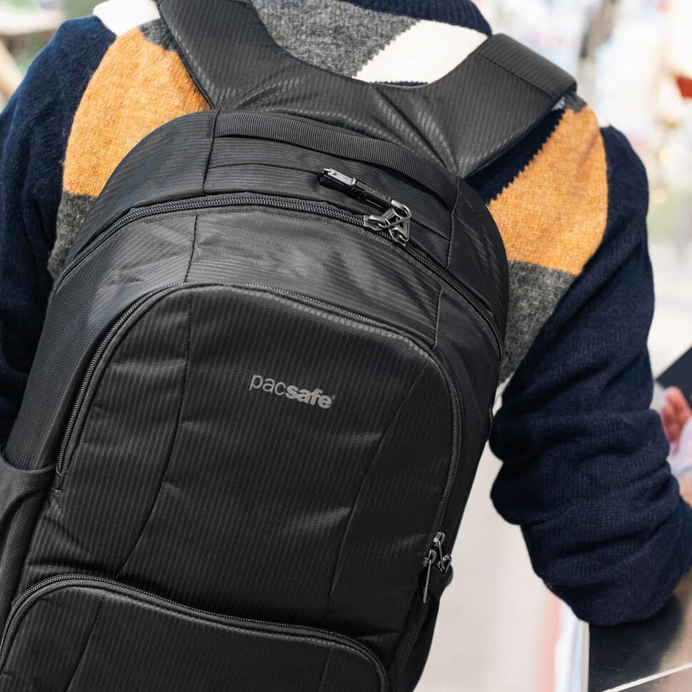 Plecak antykradzieżowy Pacsafe Metrosafe 25L Econyl