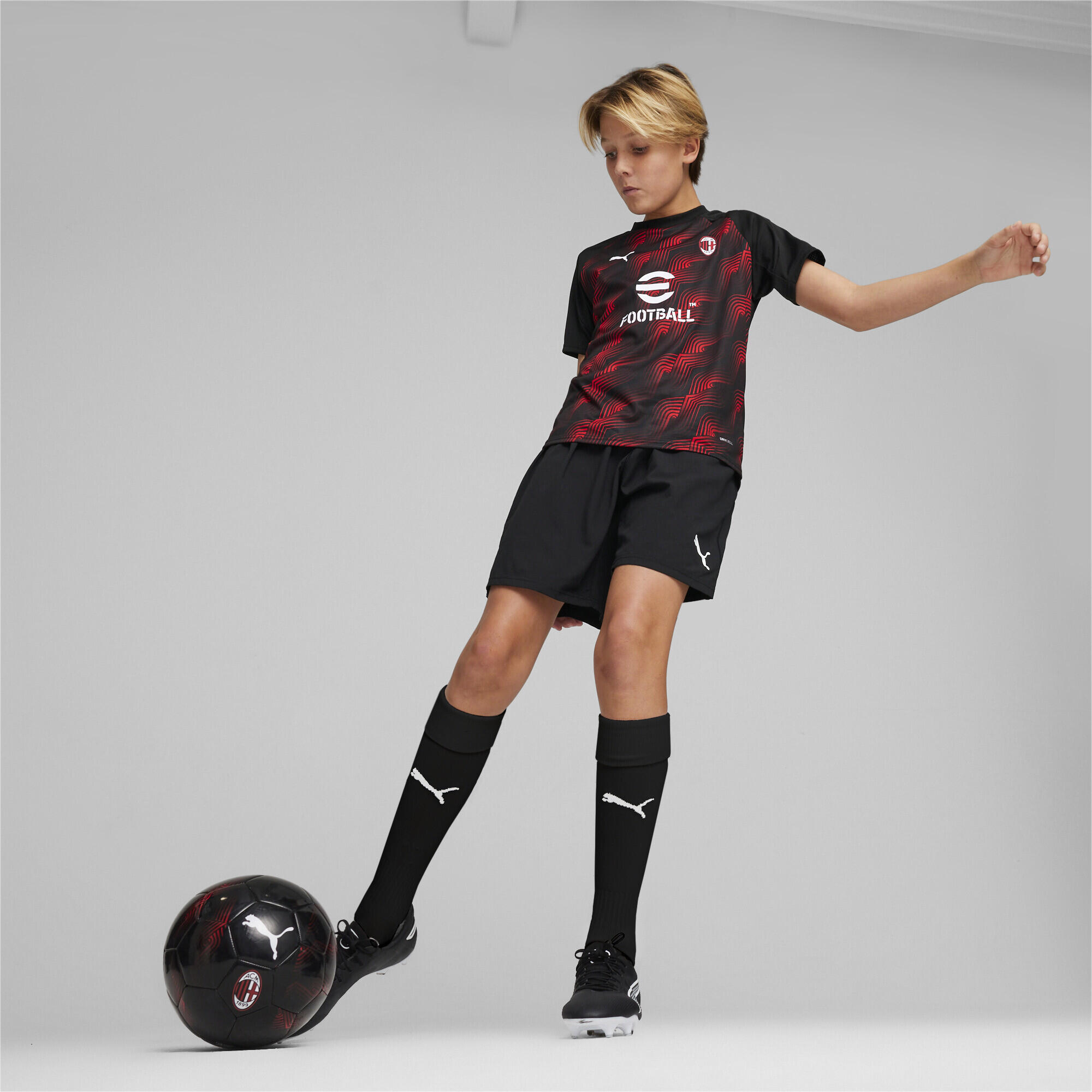 Maglia pre partita AC Milan per ragazzi PUMA Black For All Time Red 4/6